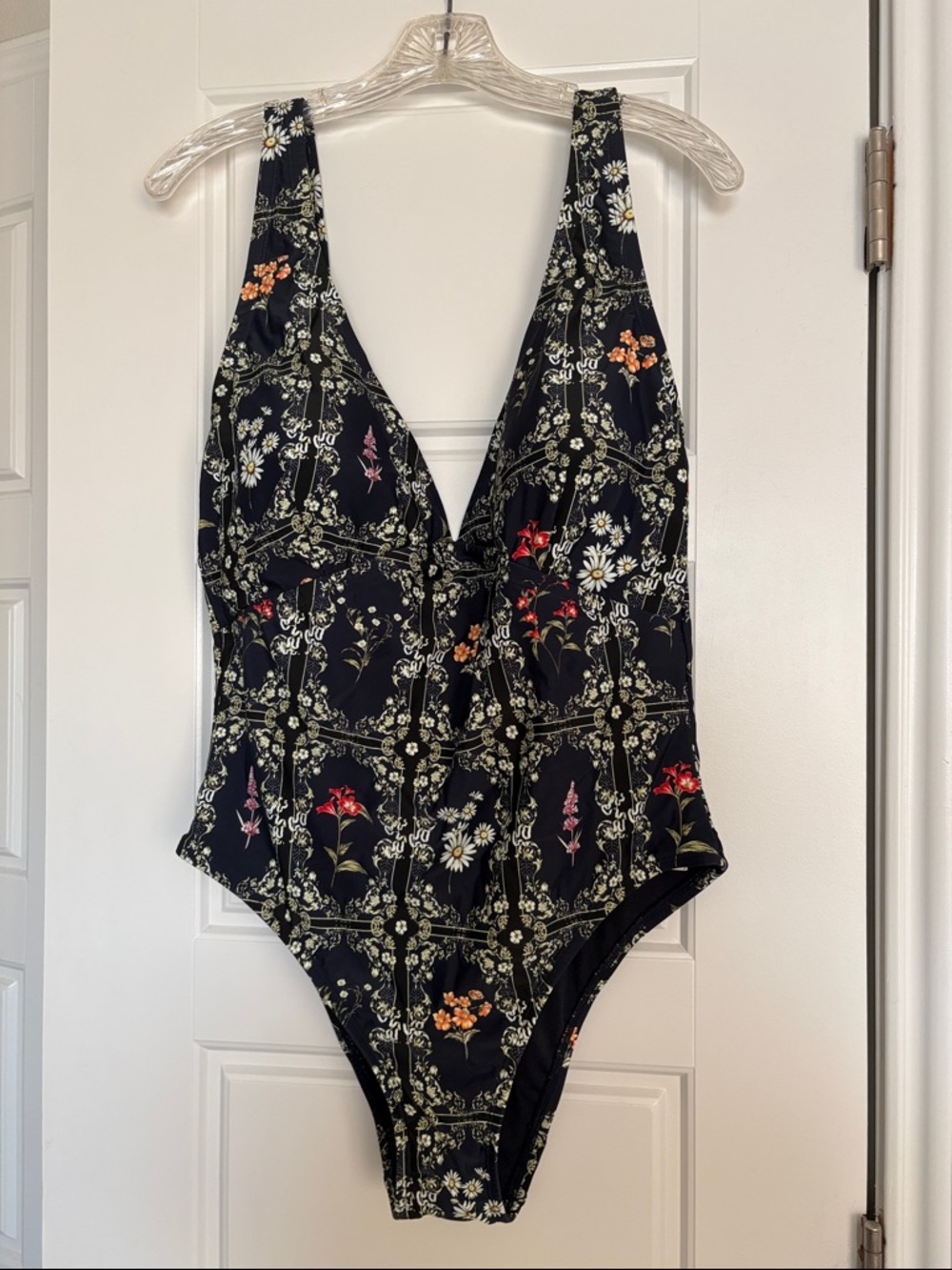 Agua Bendita Navy Floral One-Piece Swimsuit Size XXL